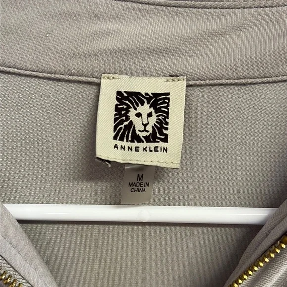 Anne Klein Gray Zip-Up Top - Picture 3 of 6